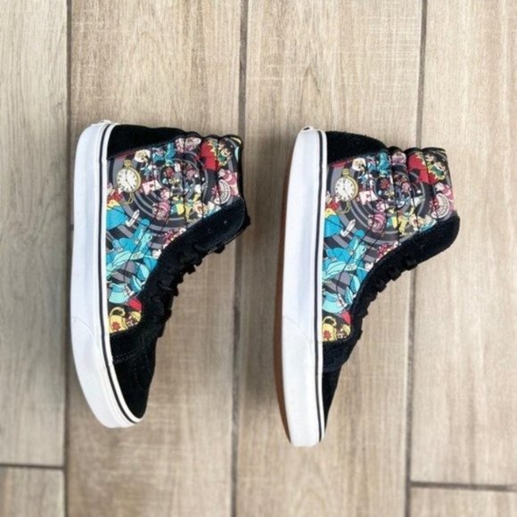 VANS Disney Alice In Wonderland Sneakers Lmtd Ed. - Picture 3 of 13